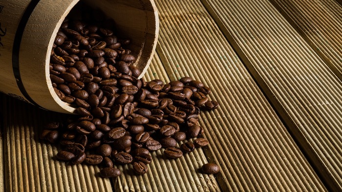 市販のコーヒー豆と専門店で買えるコーヒー豆。一体何が違うの?